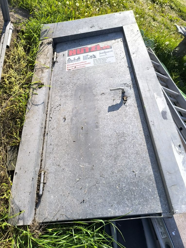 2x drzwi tymczasowe budowlane metalowe