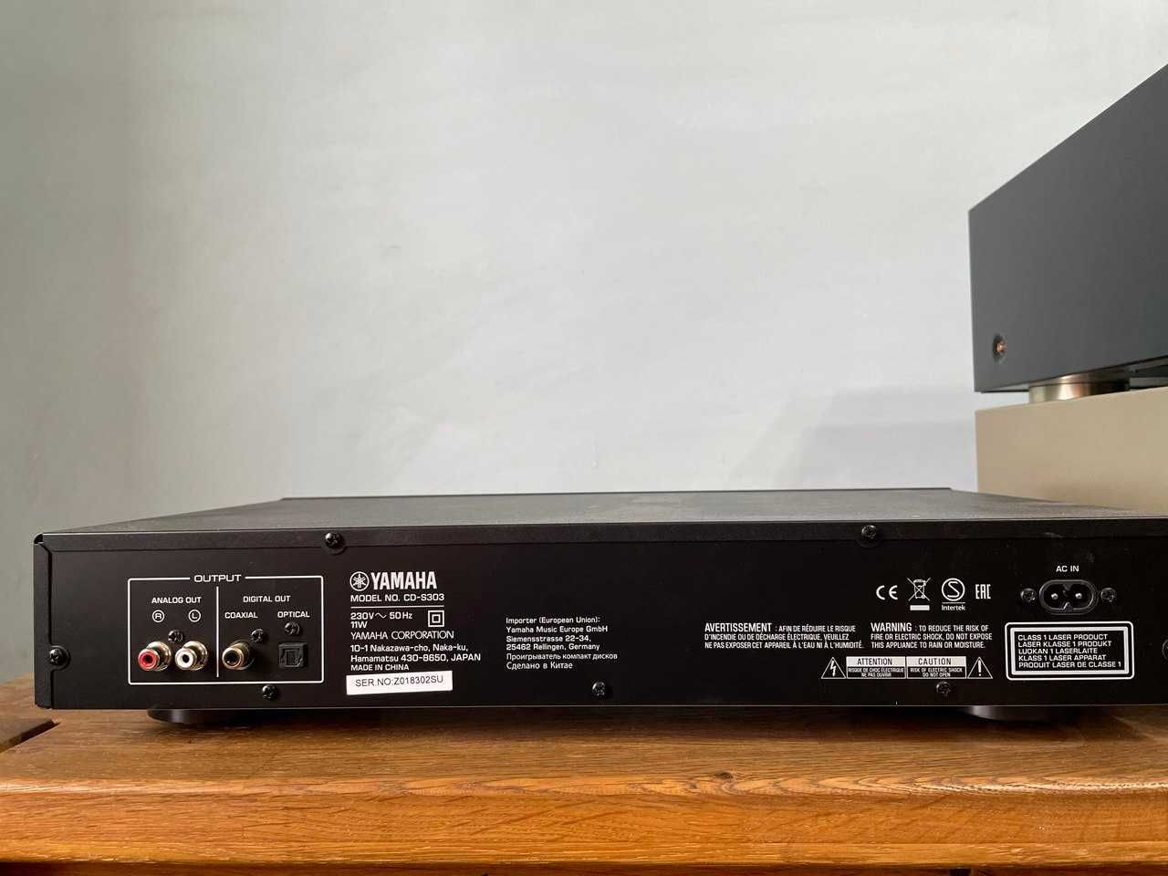 YAMAHA CD-S303 проигрыватель CD дисков