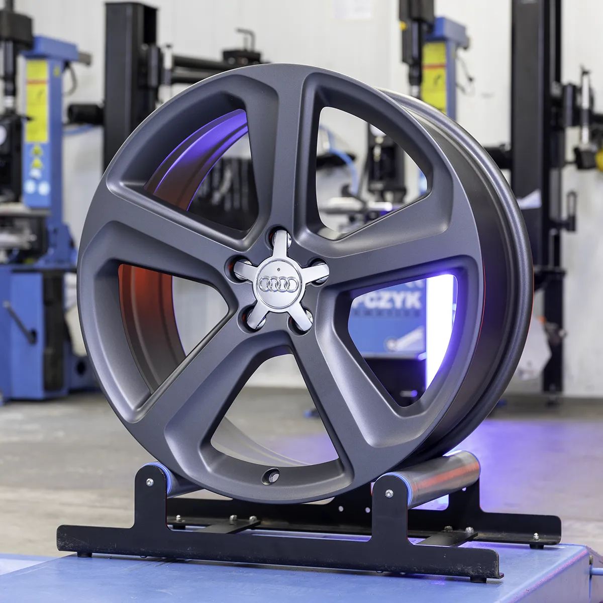 Oryginalne Felgi Audi 17 A3 A4 A6 A8 Q3 Q5 TT