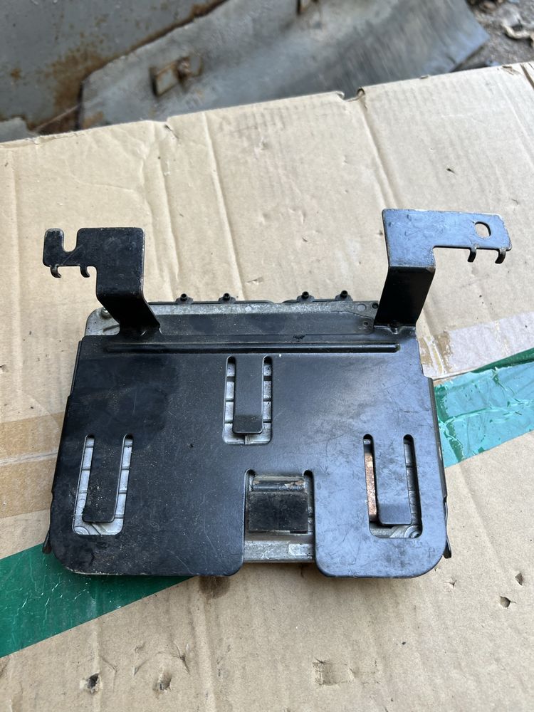 Блок управления двигателем Volkswagen Golf 4 1997-2006 1,6 AKL