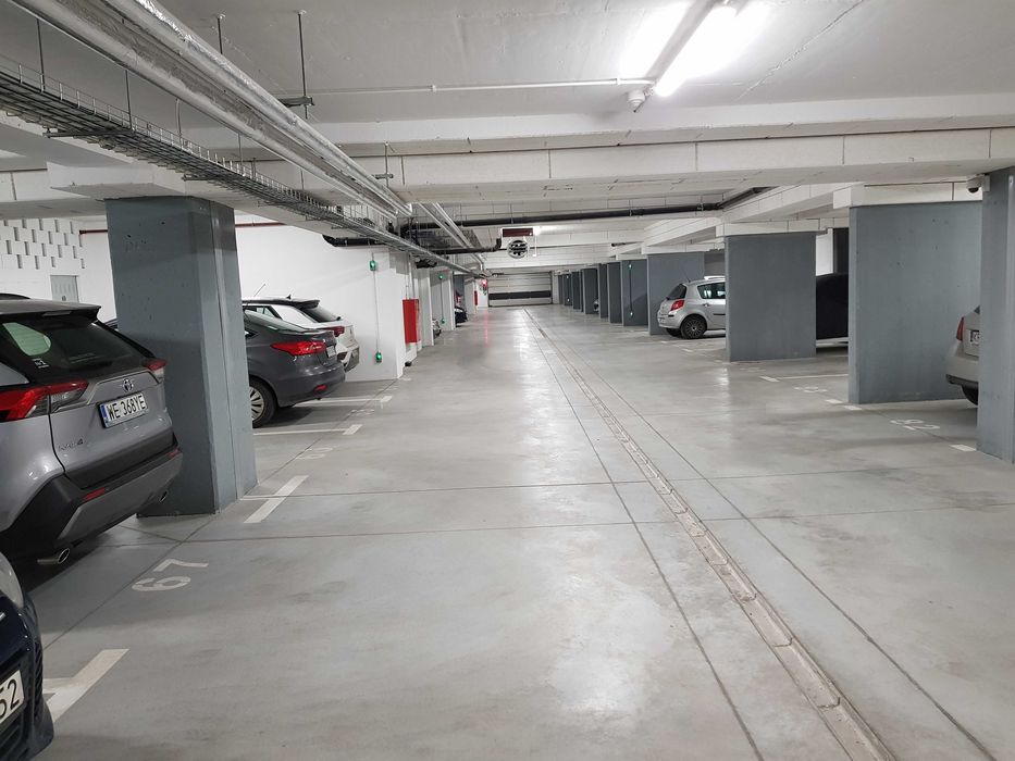 Komfortowe mieszkanie, duży ogród, garaż podziemny, zamknięte osiedle.