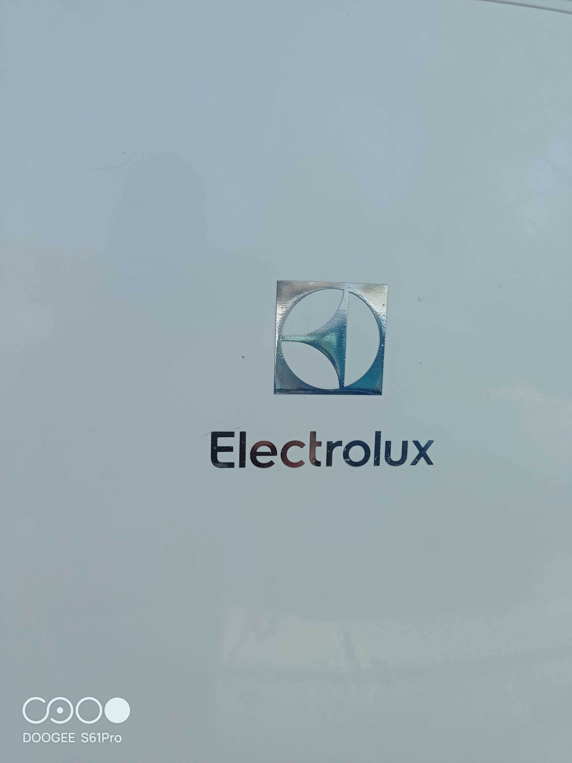 Zamrażarka Electrolux EUE2634MHW
