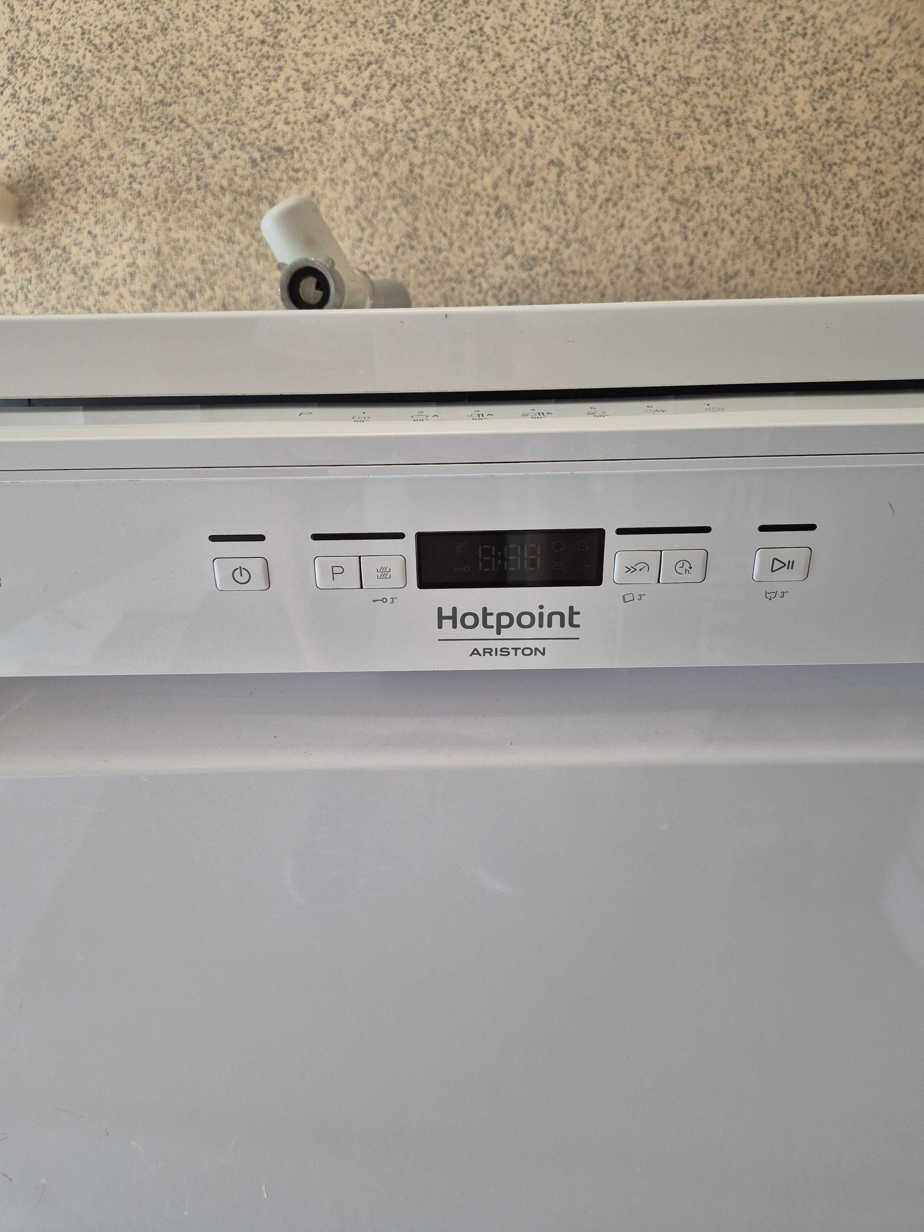 Vendo maquina de lavar loiça Hotpoint (avariada).