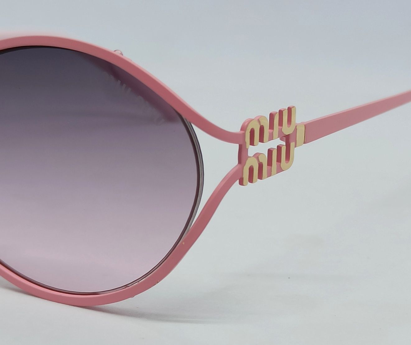 Брендовые женские очки овальные серо розовые в розовом металле модные