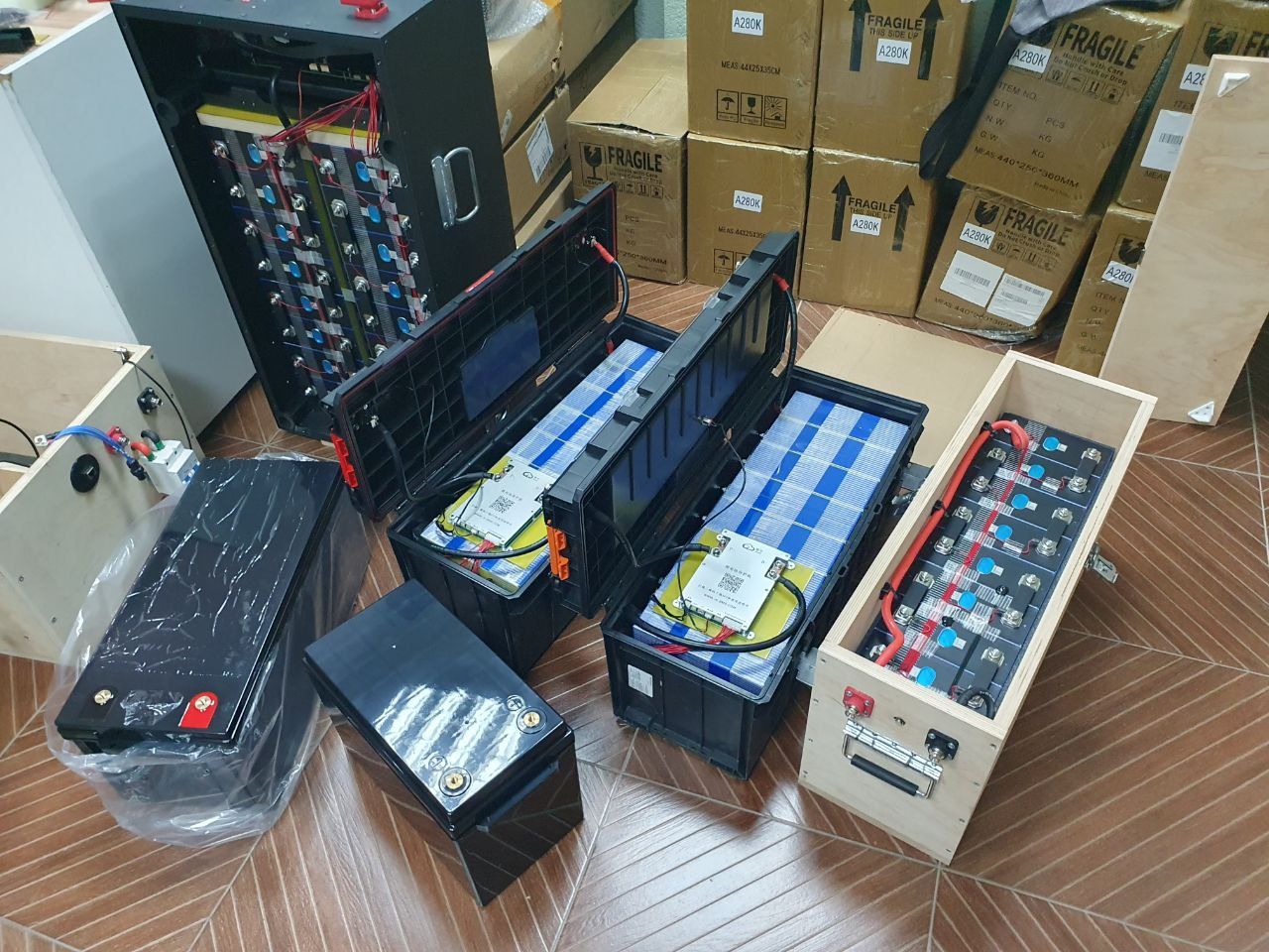 Акумуляторна комірка 150 Aч  LiFePO4, 3.2V 150Ah 100 12 24 ячейка