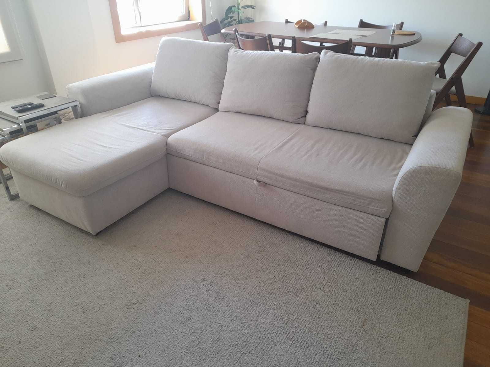 Sofá com Chaise Longue e Arrumação | Cor cinza (235 cm)