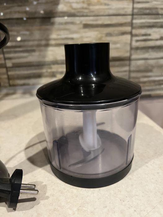 Продам Блендер mirta