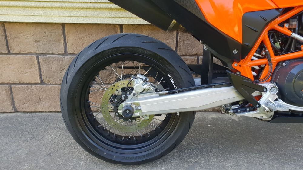 Ktm smc 690r 2023рік (не husqvarna 701, gas gas 701)