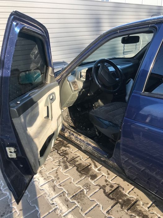 Продаю ваз 2111.