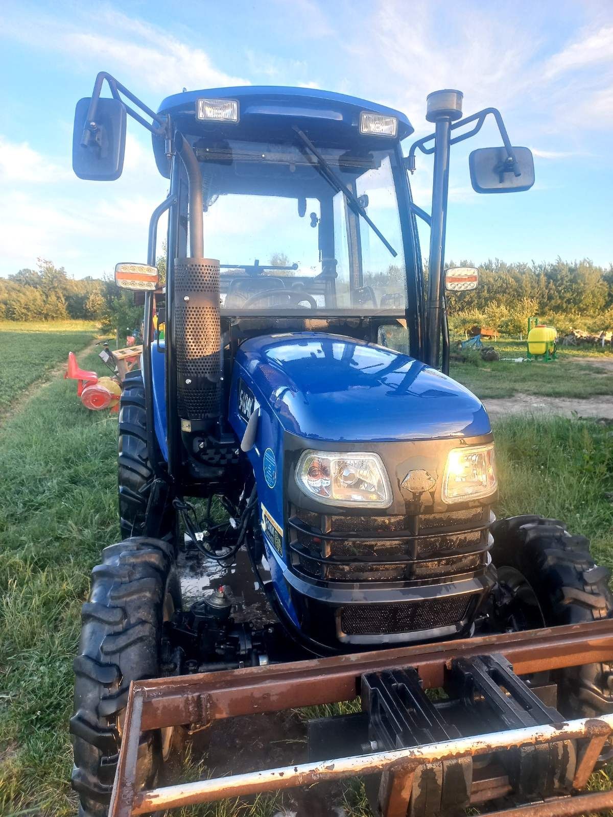 Продам ДТЗ 5404к з косаркою.