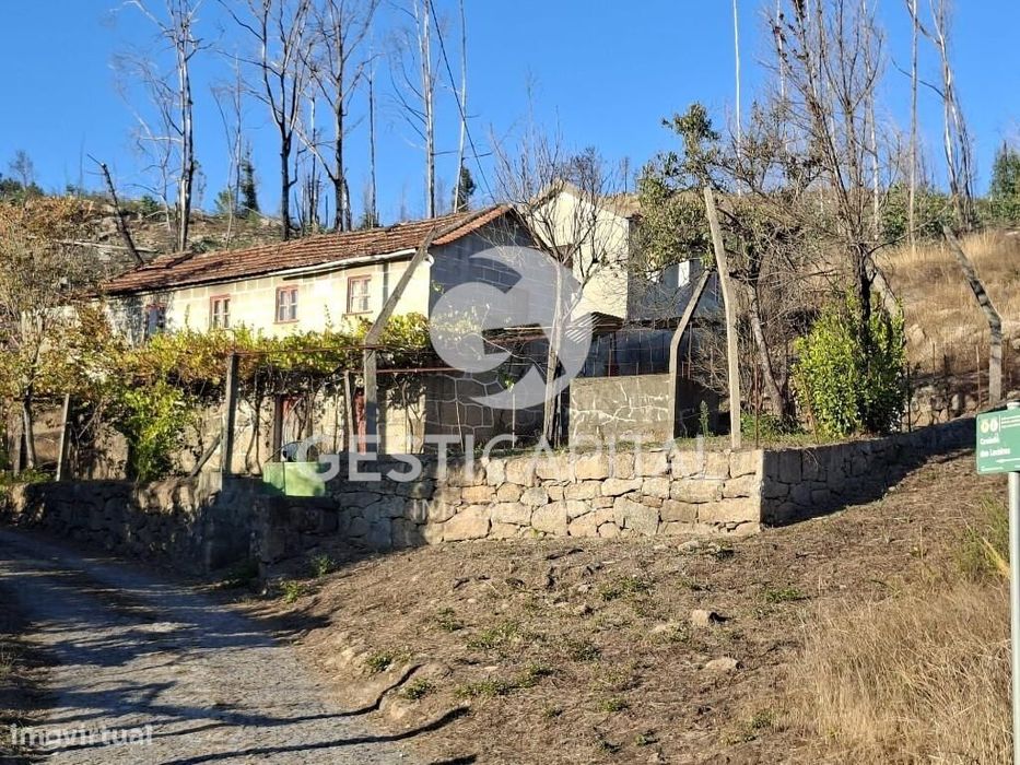 Moradia para recuperar com vista para o Douro em Balde, Baião