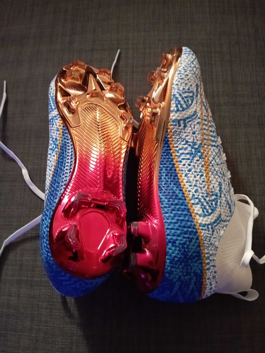 Chuteiras de Futebol - NOVAS