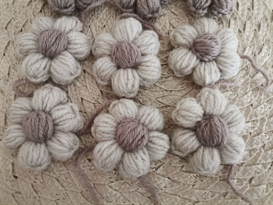 Nowe kwiaty 3D z włóczki robione ręcznie na szydełku do ozdabiania