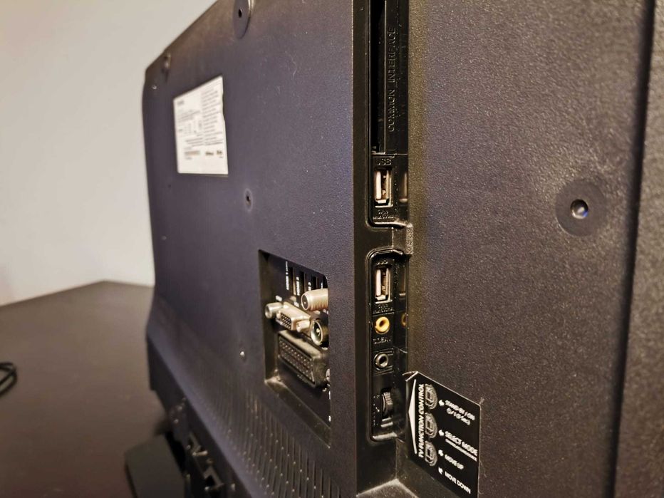 Televisor Toshiba 32” HD (720p) 32W1863DG – NÃO É SMART