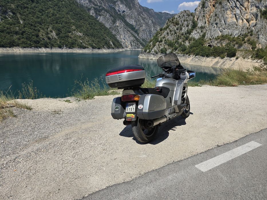 Sprzedam lub zamienie Honda st1100 pan european