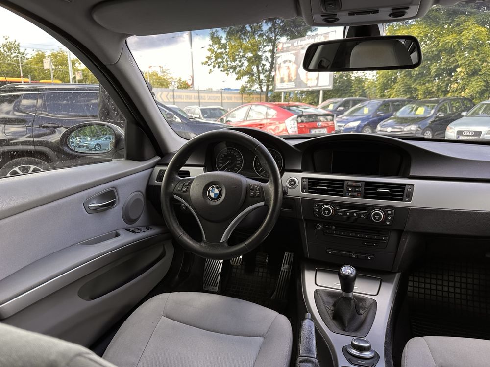 BMW 325 XI E90 X-Drive | 3.0 Beznyna 218KM | Manual 6b | Navi | 2008