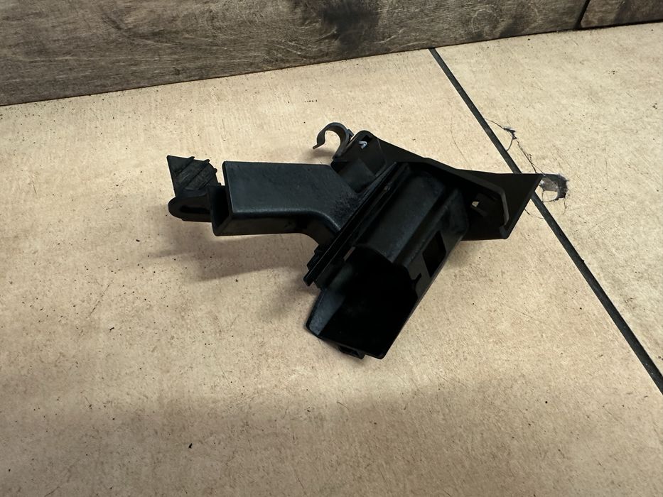 Uchwyt mocowanie spryskiwacza seat leon III 3