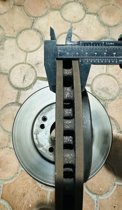 Тормозные диски передние W203 Mercedes