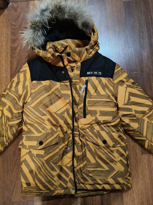 Зимова куртка ріст 140