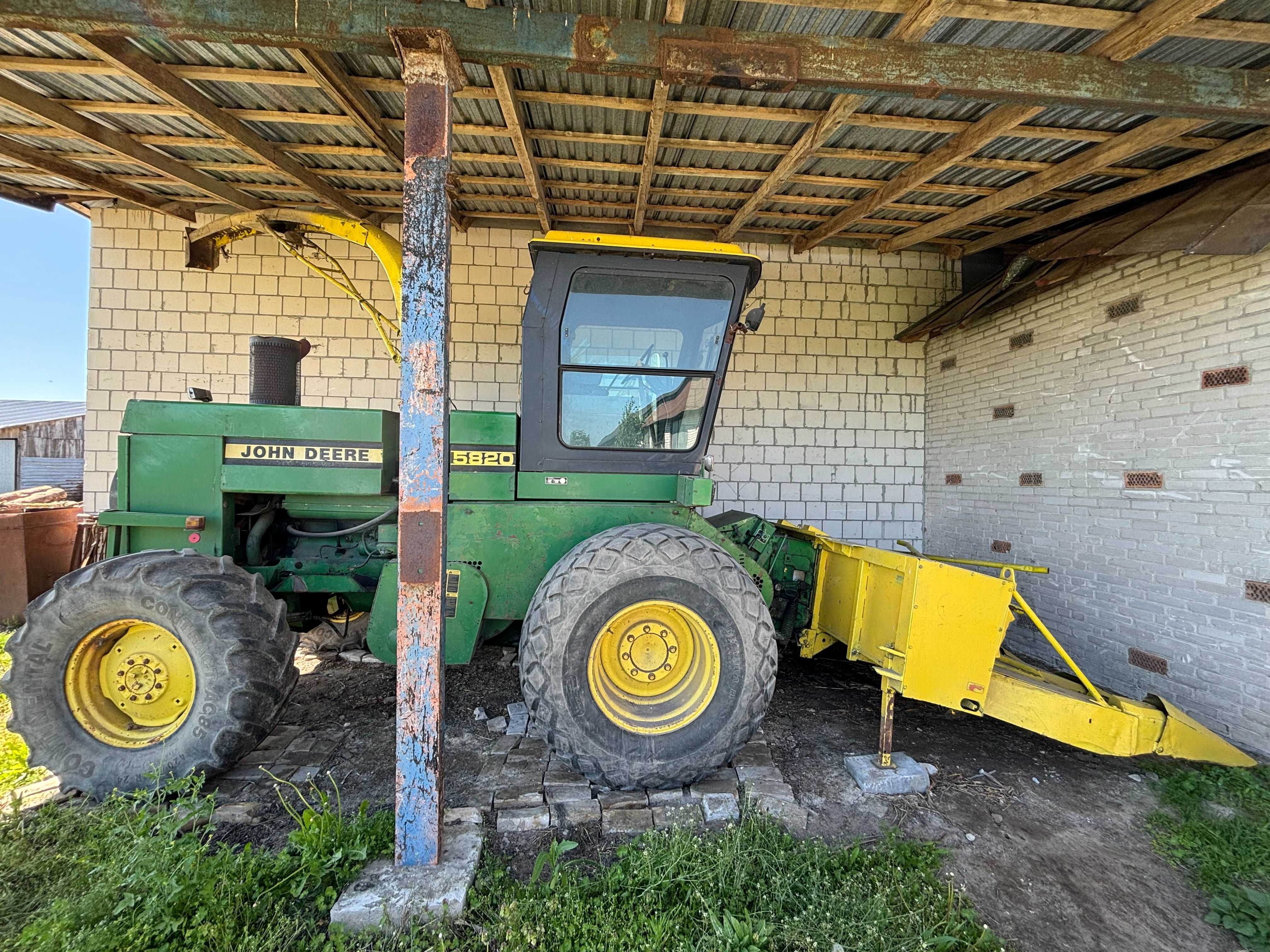 Sieczkarnia John Deere 5820