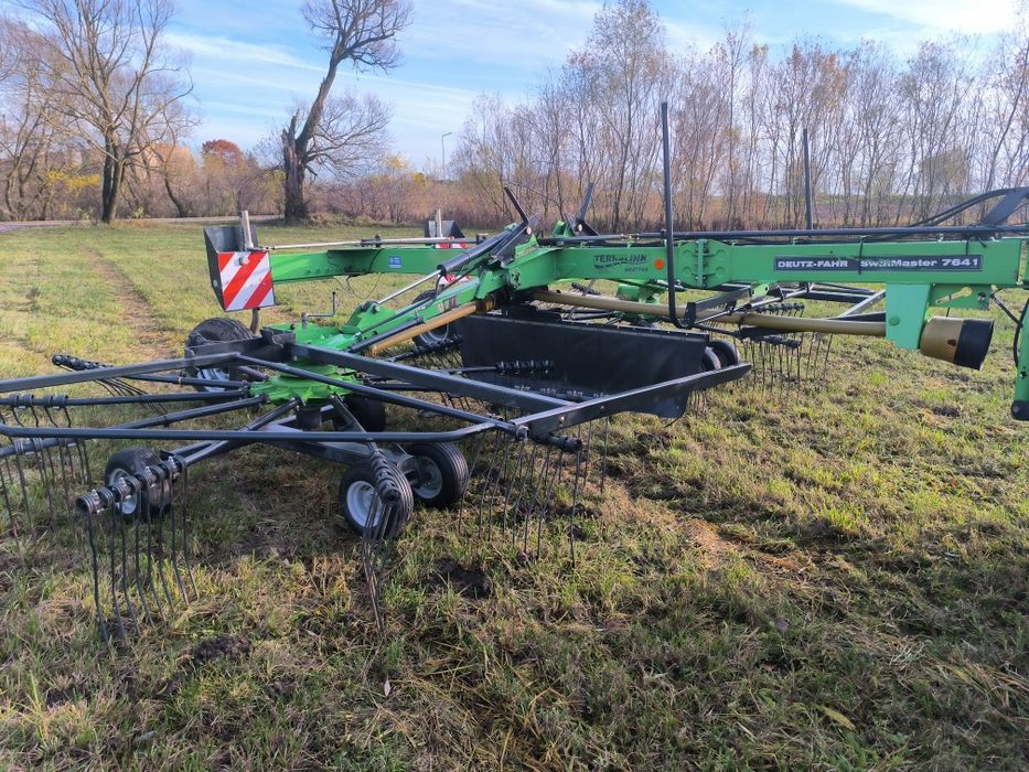 Zgrabiarka karuzelowa Deutz-Fahr swatmaster 7641
