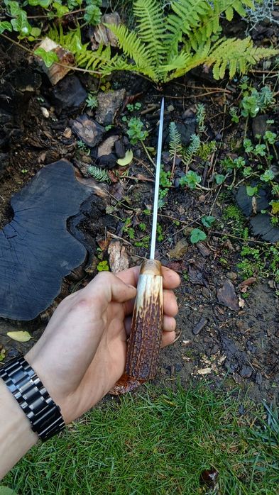 Ręcznie wykuty nóż kukri. Nóż myśliwski. Nóż do lasu. Knifemaking