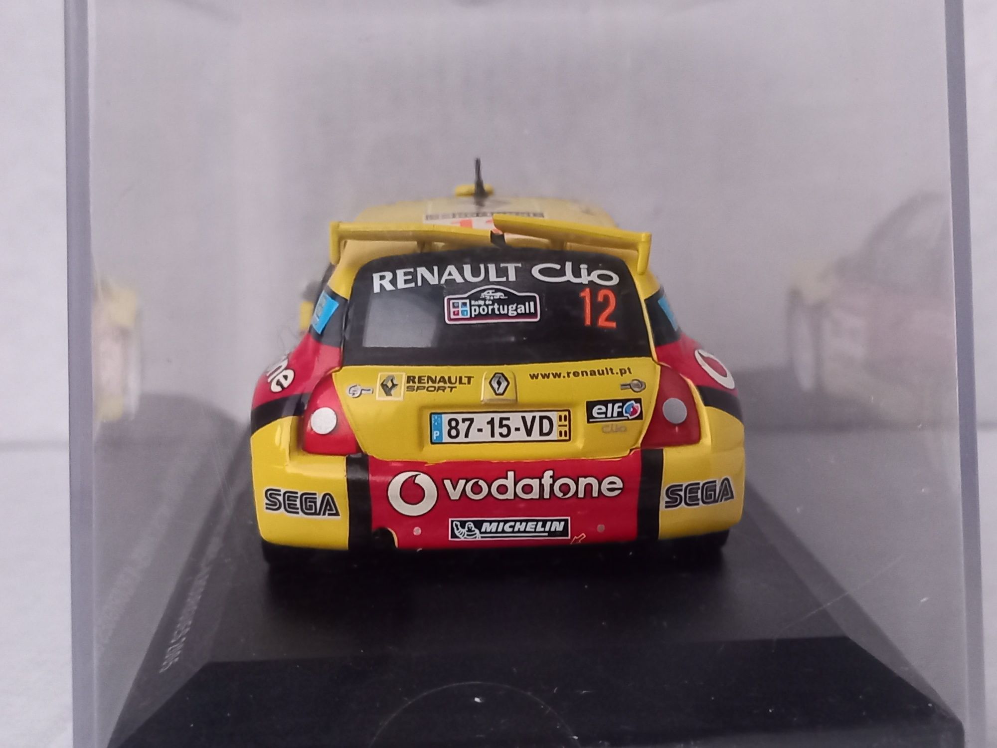 Renault clio s1600 escala 1/43 (com defeito ver fotos)