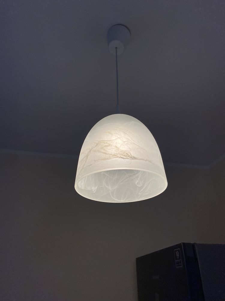 Szklana lampa wisząca