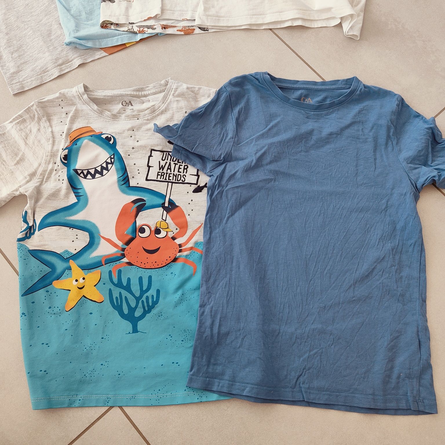 T-shirty bluzki koszulki 140 C&A zestaw