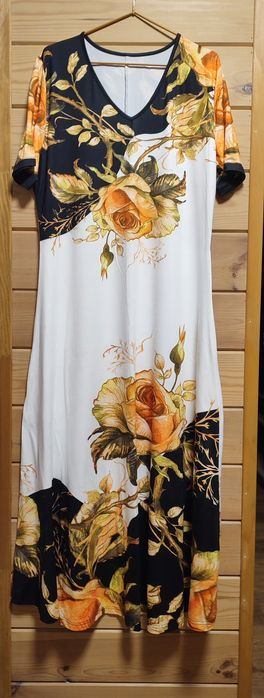 Плаття біле з трояндами