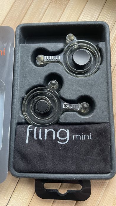 Новый Мини-джойстик Fling для смартфонов