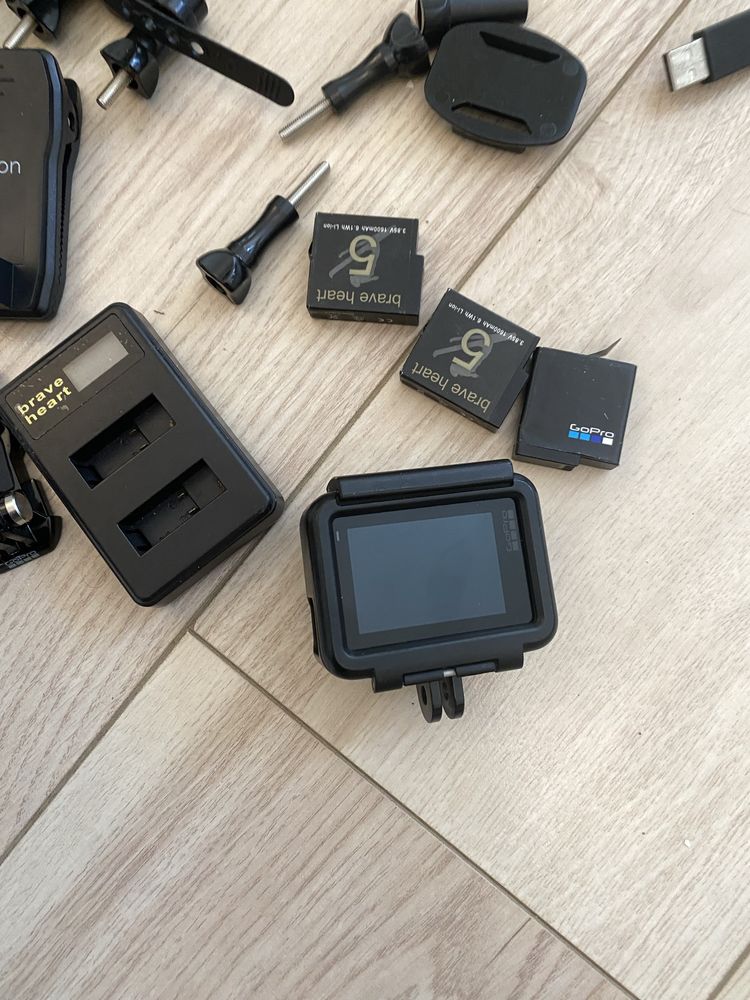 GoPro hero 5 black edition камера і багато аксесуарів і 3 батареї