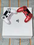 Playstation 4 pro 1 TB + 2 джойстика + 4 диска з іграми