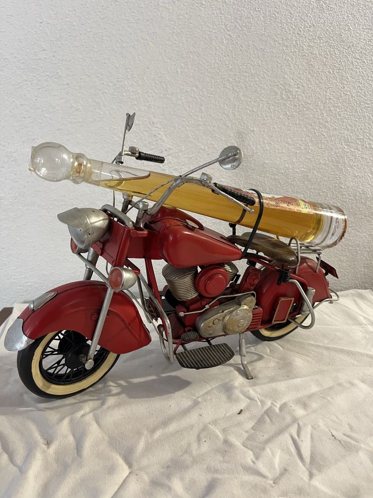Moto c/ garrafa -  decorativa