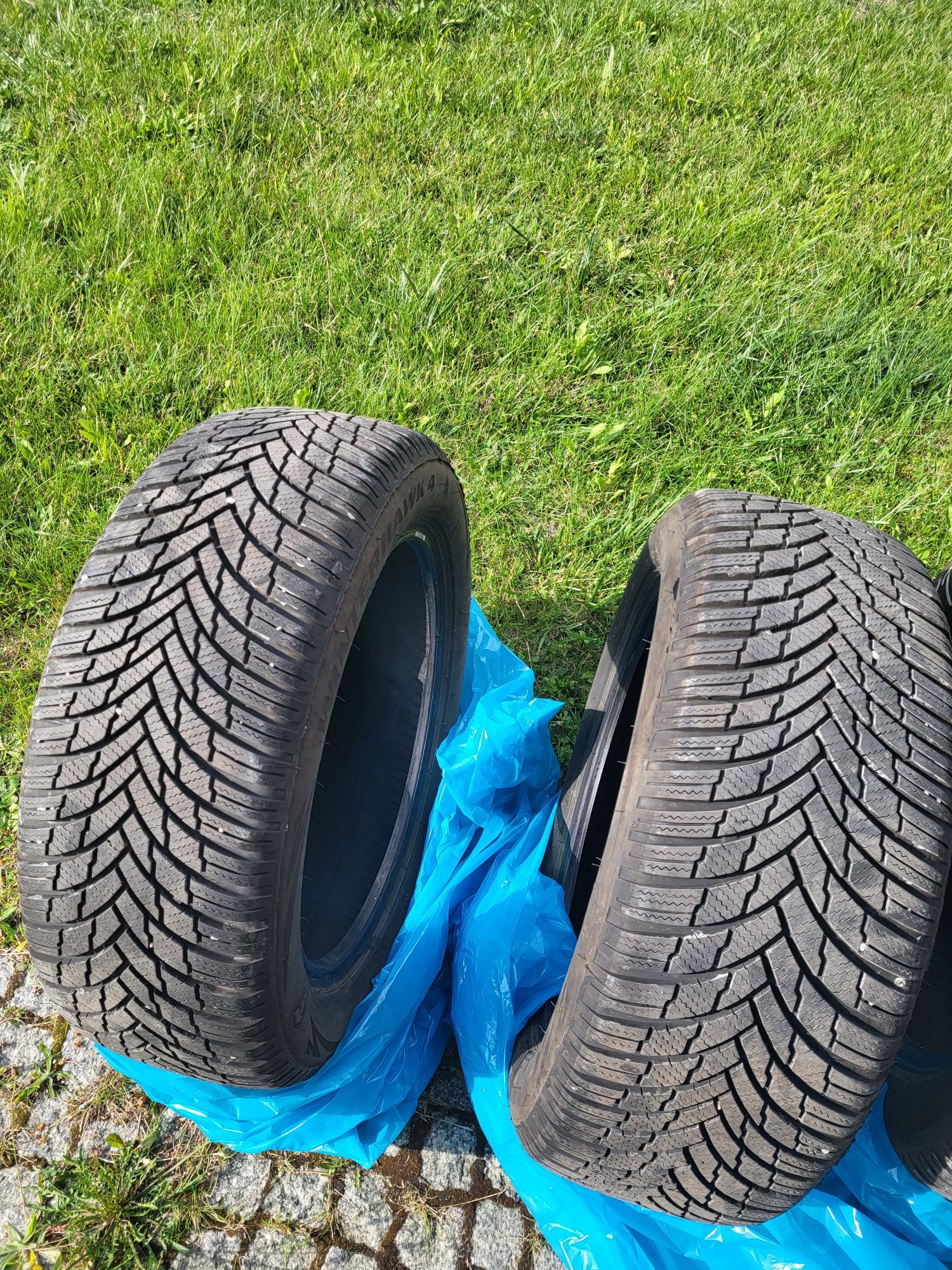 Firestone Winterhawk 4 215/55 R17