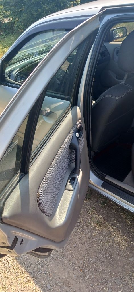 Nissan primera P11