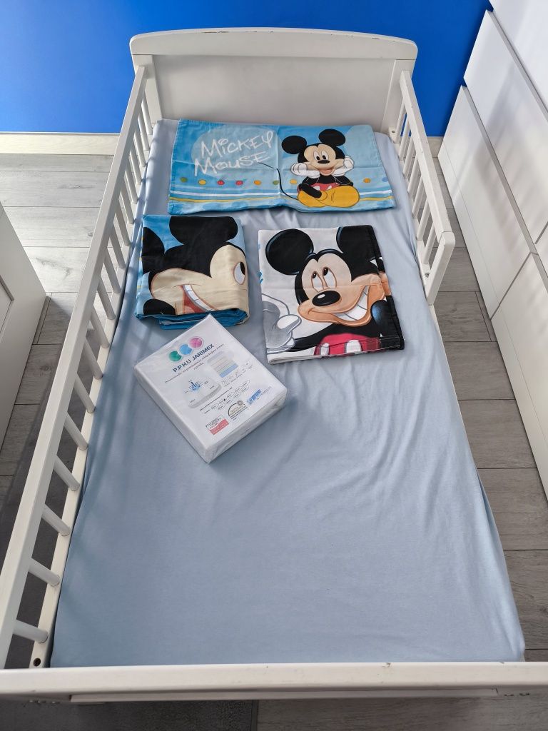 Meble do pokoju chłopca Mickey Mouse + gratis łóżko