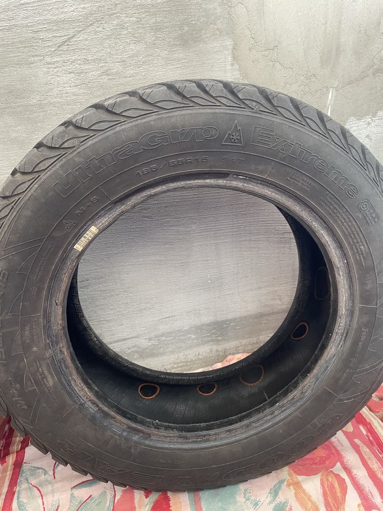 Зимова гума Goodyear зимняя резина  195/65R15