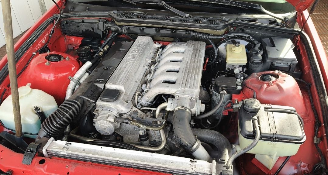 BMW E36 325 TDS.