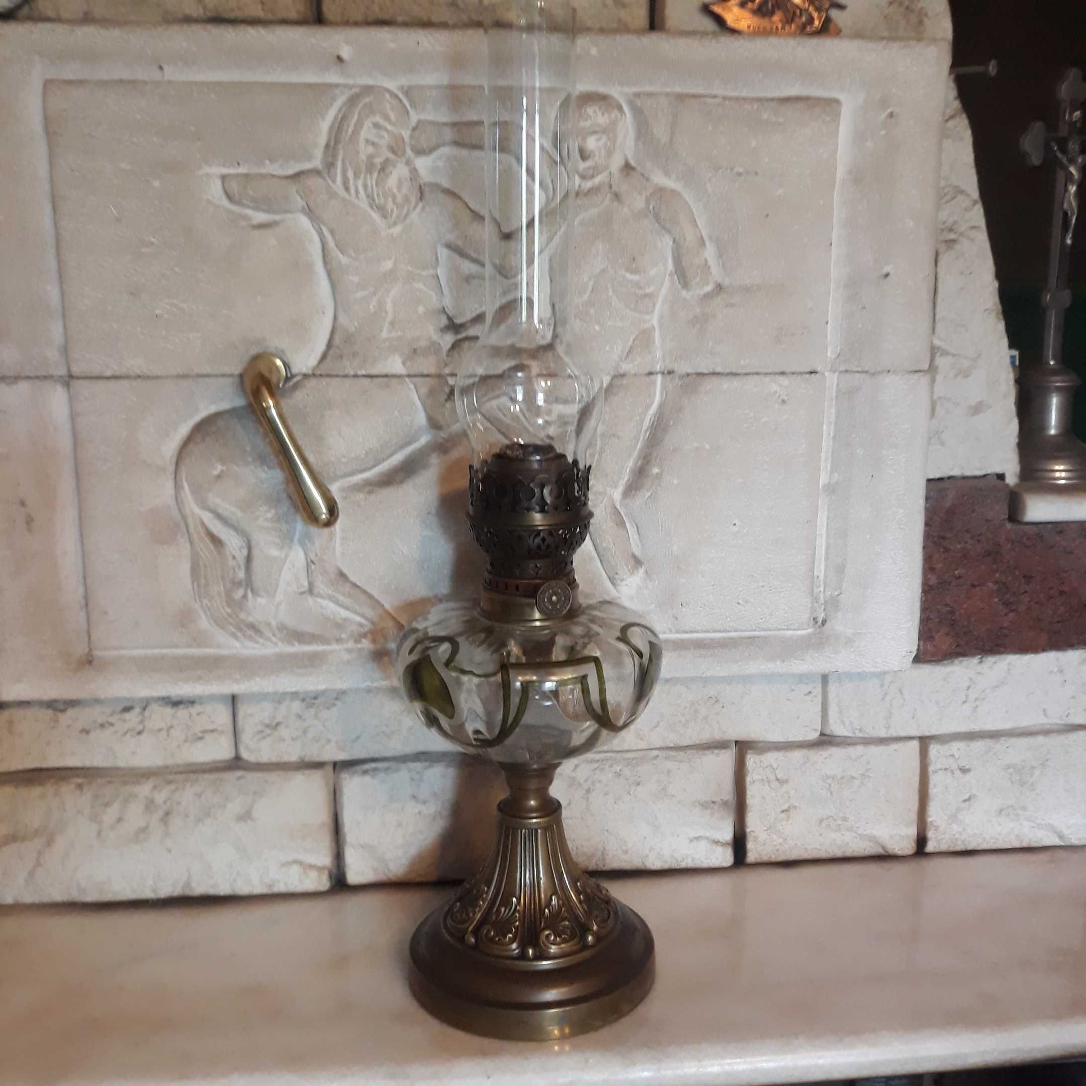 Sprawna lampa naftowa=brąz lub mosiądz