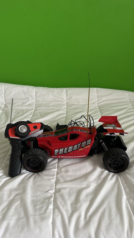 Carro Telecomandado a bateria: Motorama R/C Predator