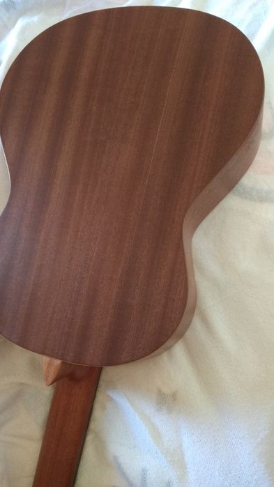 ADAMASTOR (made by APC) guitarra clássica poro aberto violão