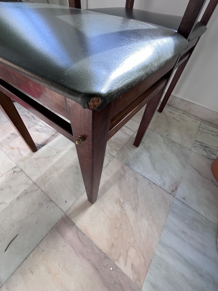 Cadeiras Retro com napa verde