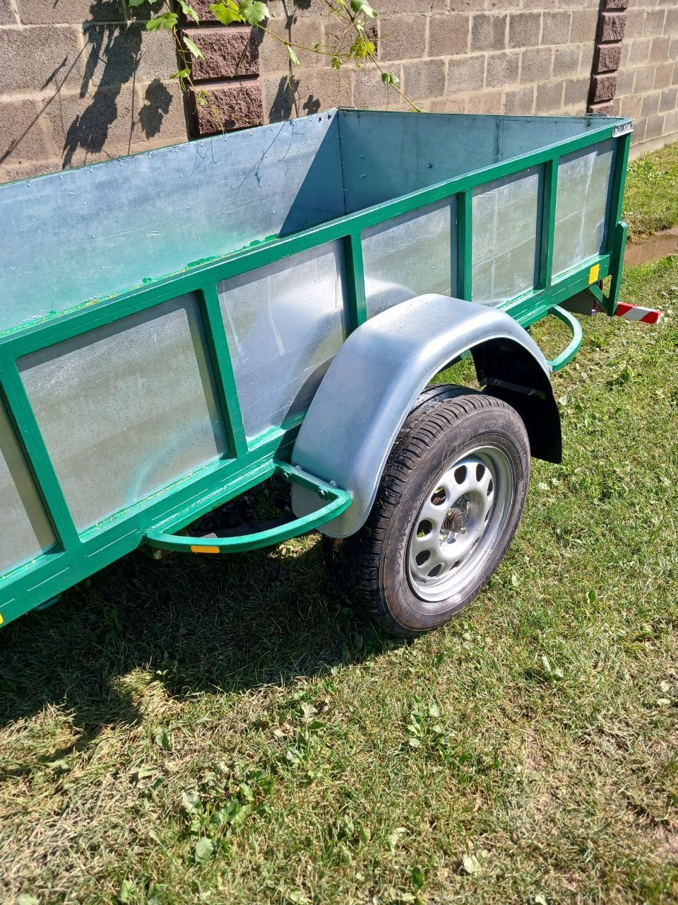 Причіп автомобільний
