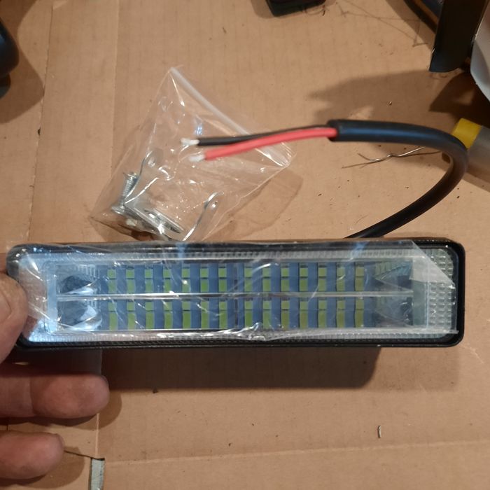 Farol luz led 48w 28 leds