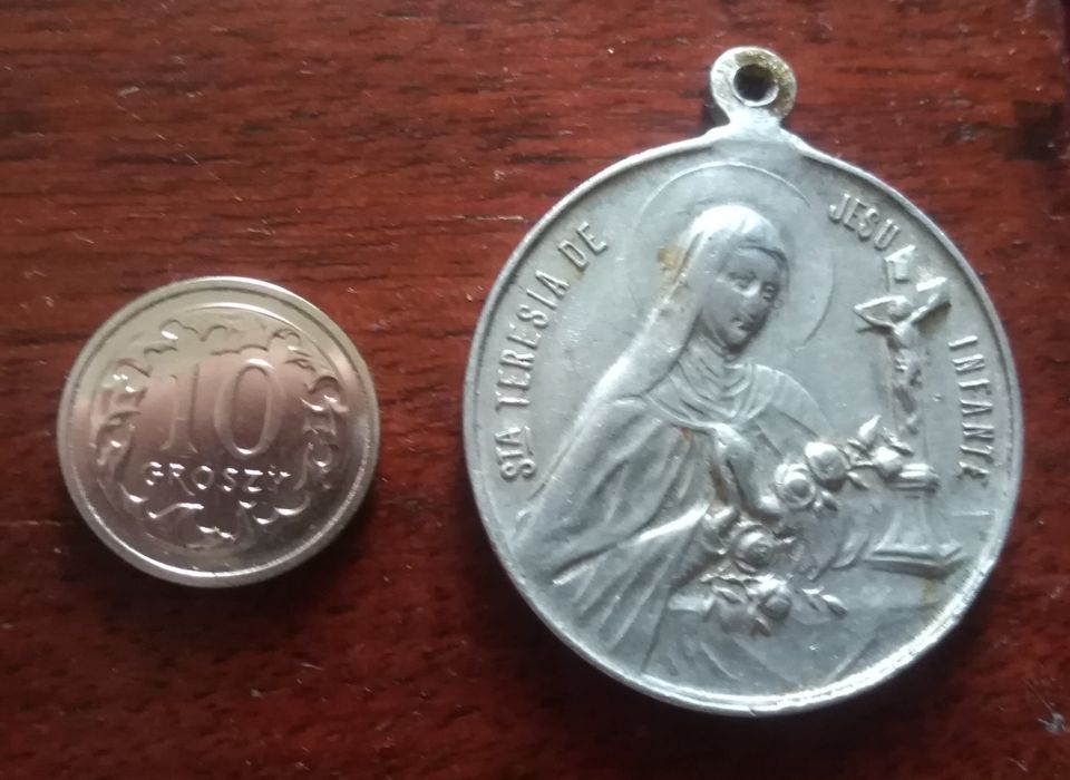 Stary duży medalik św. Teresa od krzyża