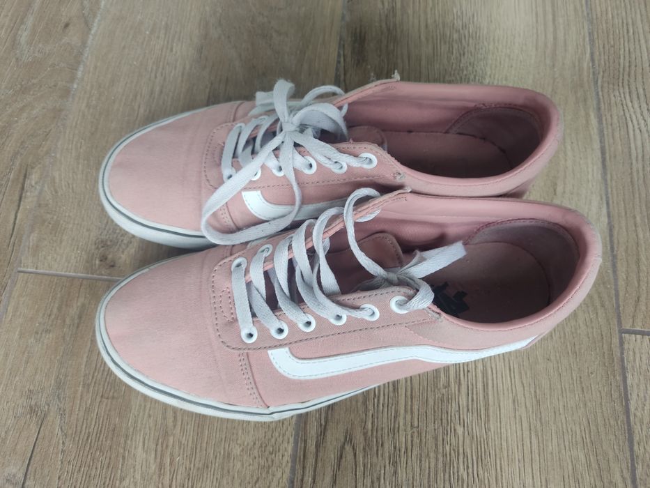 Buty Vans rozmiar 40,5 różowe