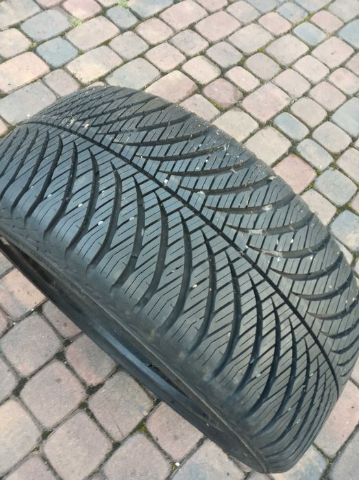 Opona Goodyear Vector 4Seasons 225/45R17 94W wielosezonowa bieżnik 8mm