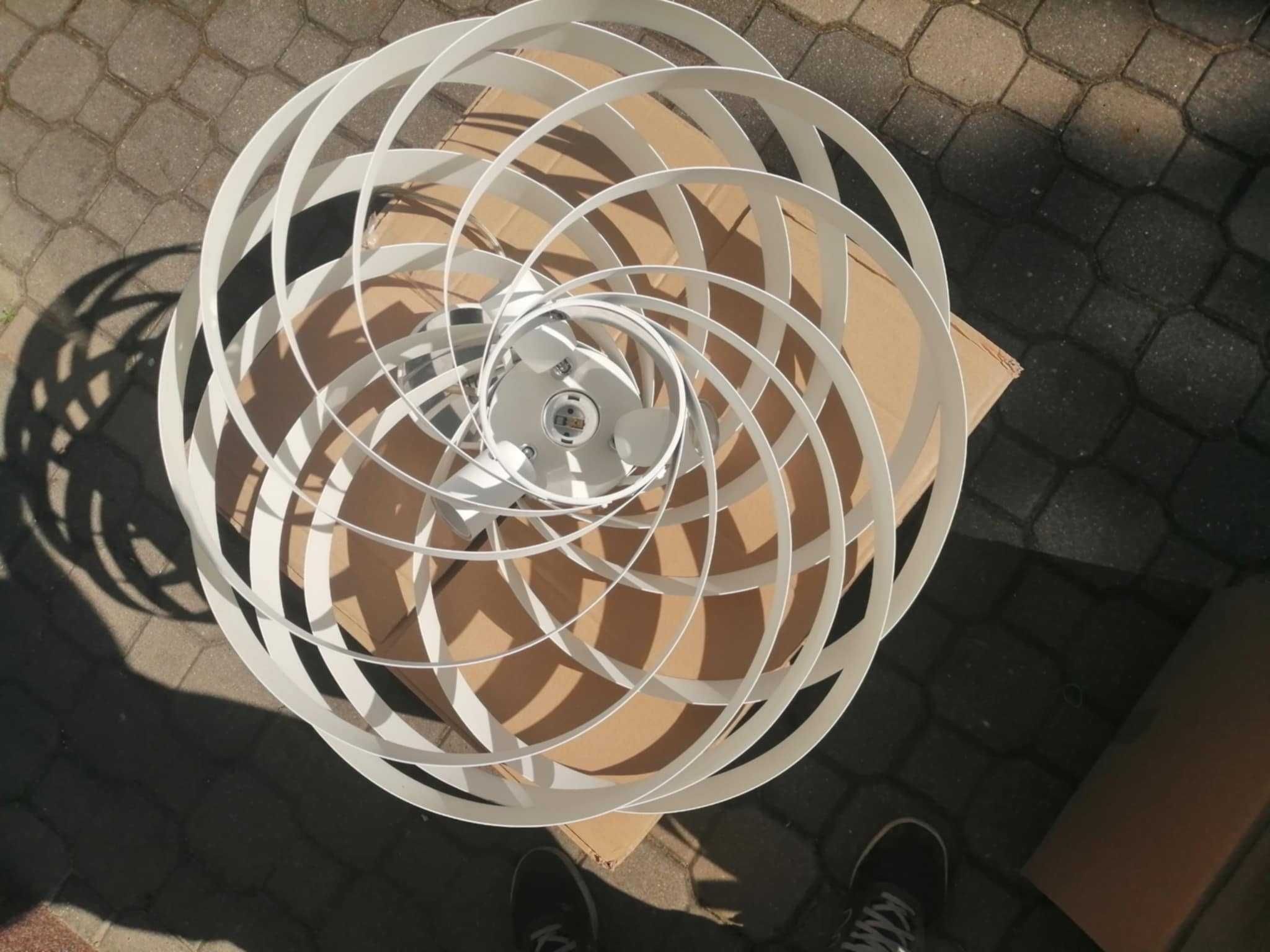 Lampy wiszące białe malowane proszkowo