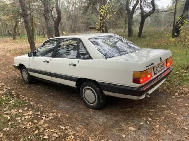 Audi 100 C3 1.8 Бенз